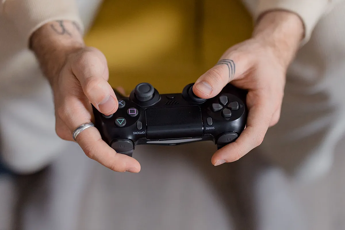 خرید گیفت کارت پلی استیشن پلاس PS Plus؛ راهنمای فعال‌سازی